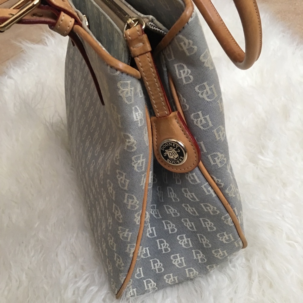 Dooney & Bourke bag